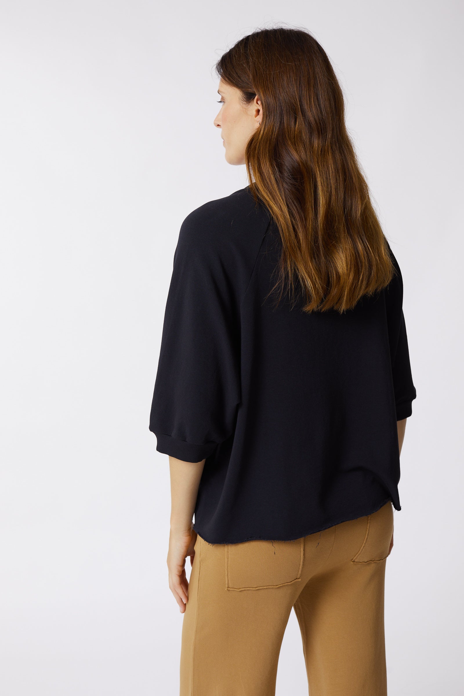 Top JAEL E26