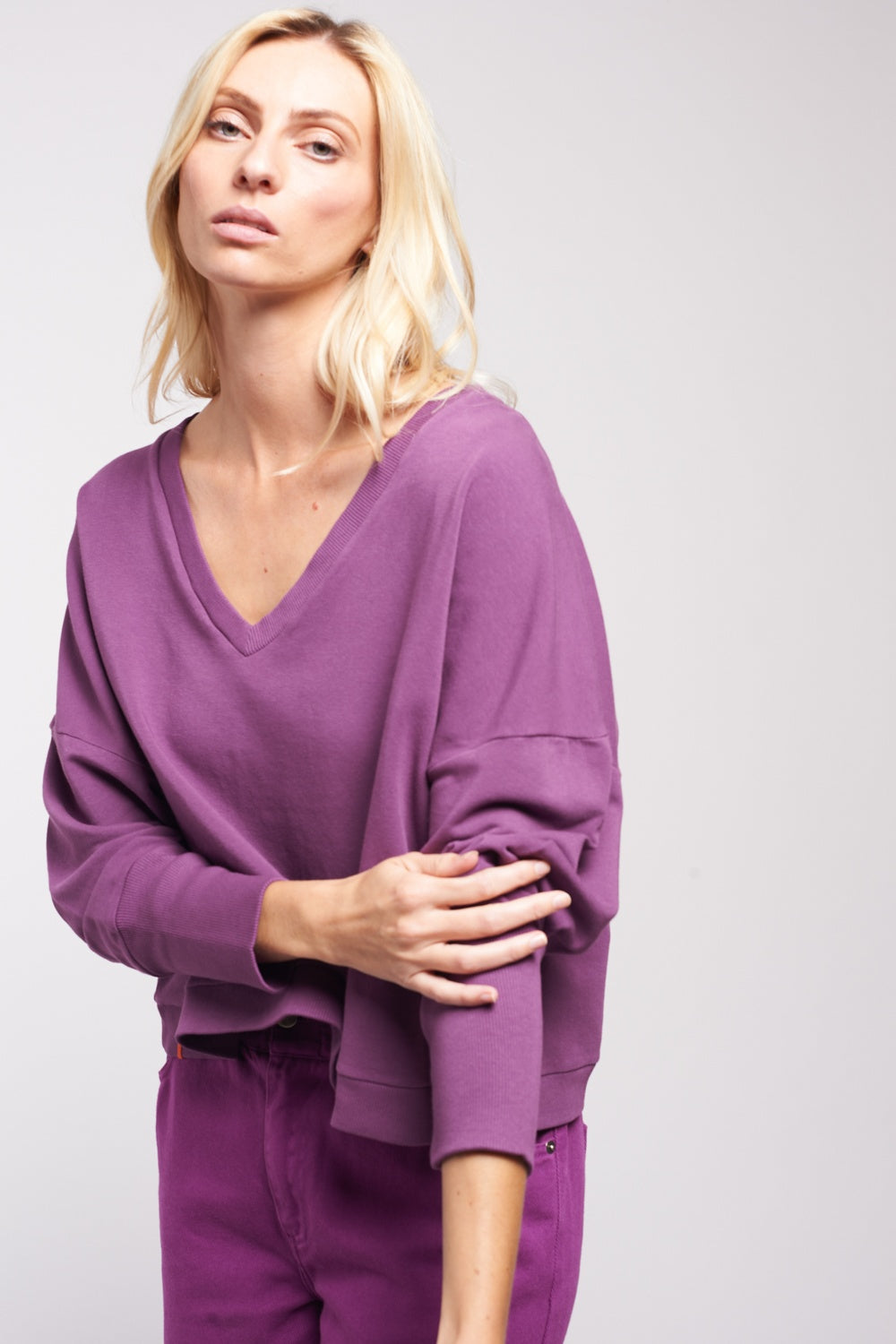 COUTURE V NECK SWEAT winetr 23 24