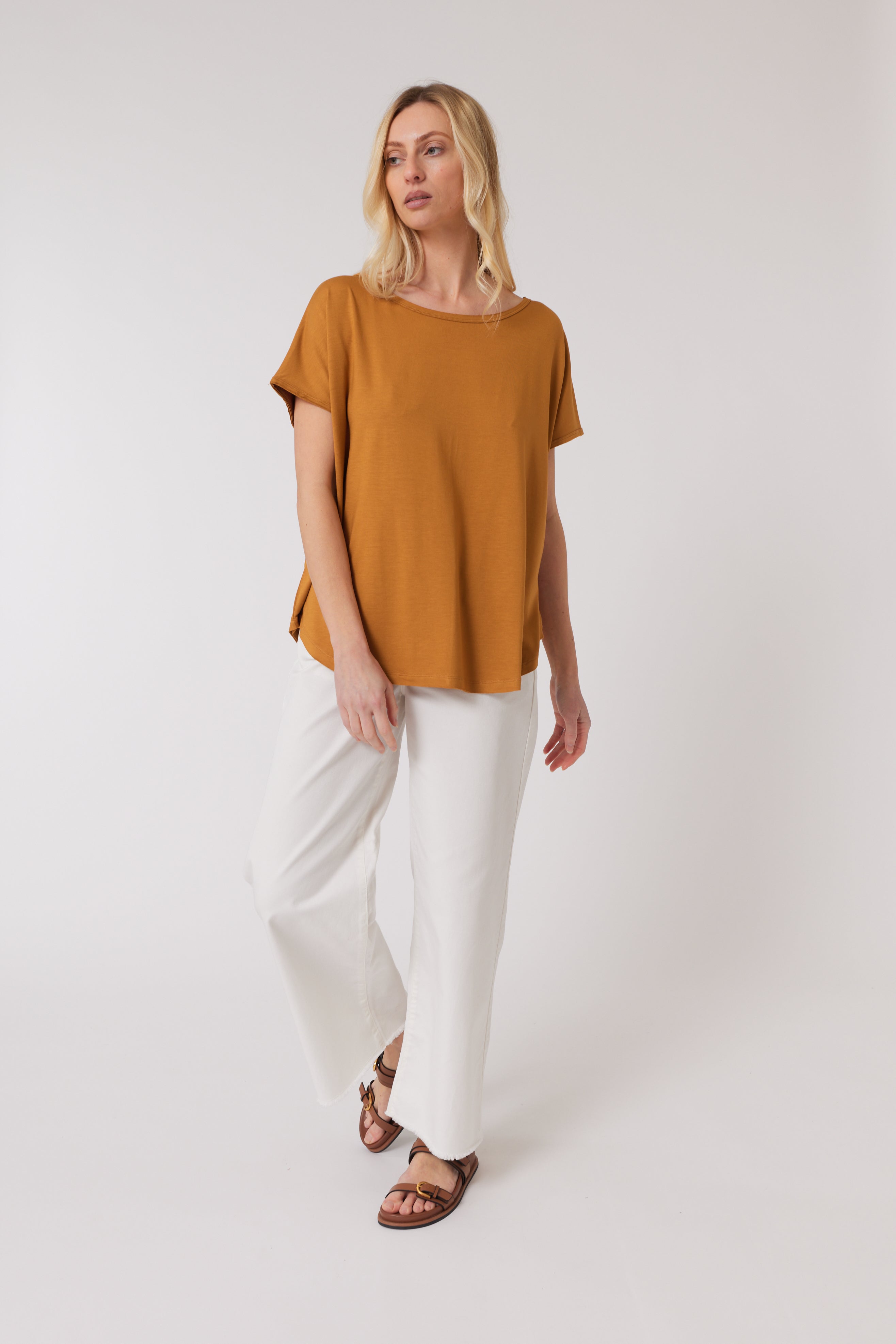 Top AMBRE E26