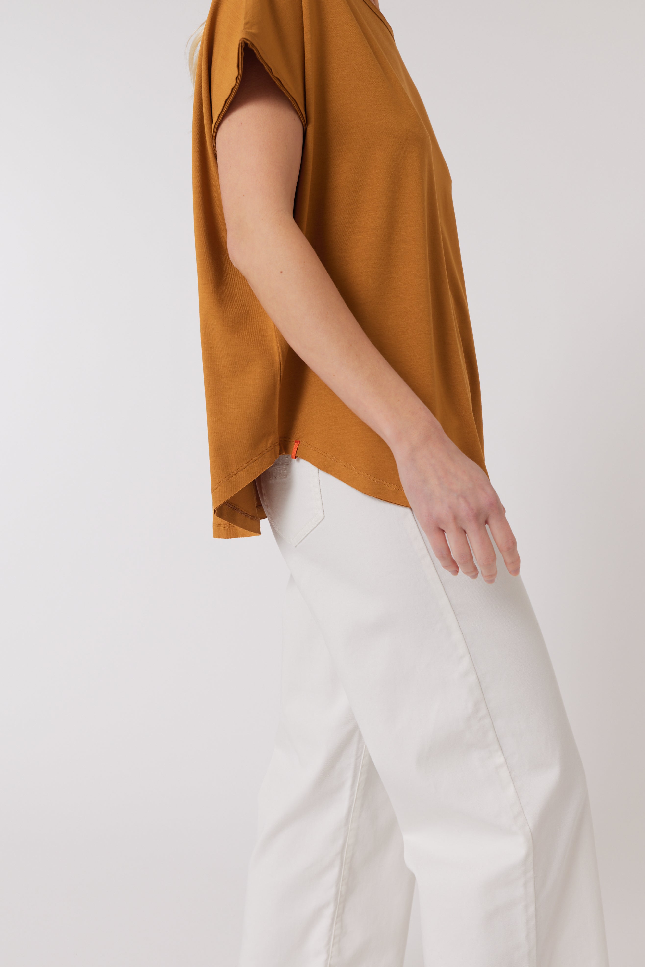 Top AMBRE E26